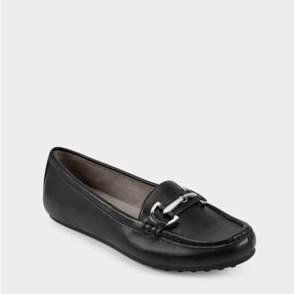 Women’s black Aerosoles size 9 loafers day drive